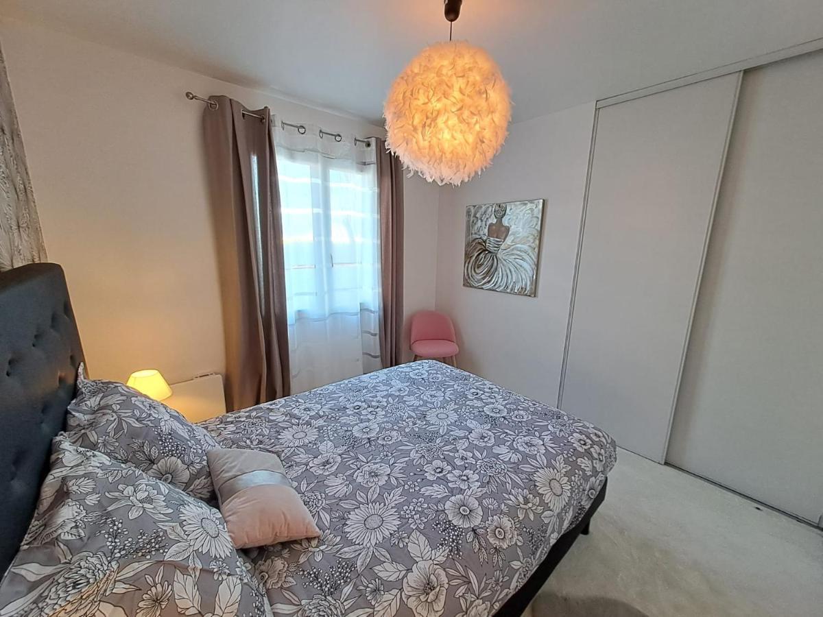 - Maison Capucine- Proche Centre D'Affaire Chauray, Jardin, Parking, Wifi Et Netflix, Ideal Voyage D'Affaire, Familles, Ou Simple Escapade Exterior foto